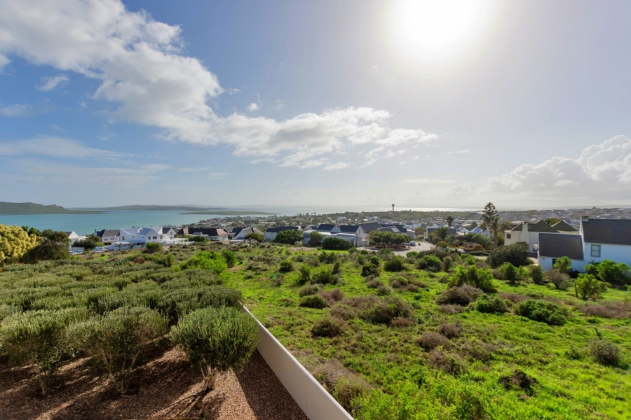 5 Bedroom Property for Sale in Myburgh Park Western Cape